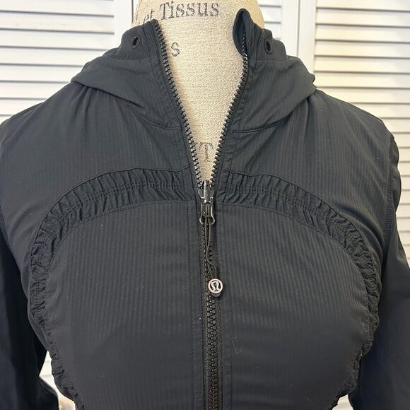 Lululemon Black Fitted Jacket with Hood: Size 4/6 - Picture 1 of 16